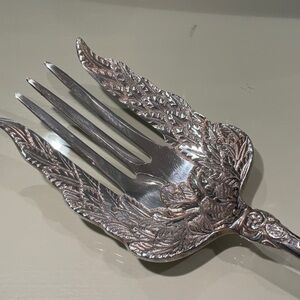 Gorgeous silverplate serving fork.  Design is perfect, 10.5”, mint , from 1991.